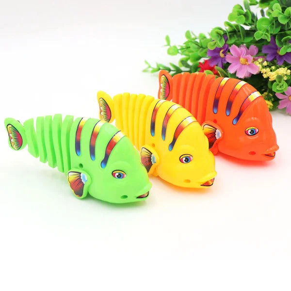 【Numerar la livrare】Plastic Wind-Up Wiggle Fish Toys