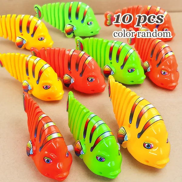 【Numerar la livrare】Plastic Wind-Up Wiggle Fish Toys