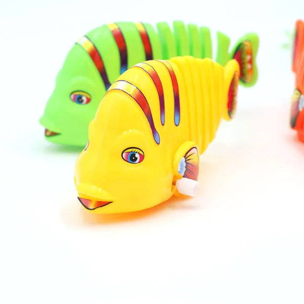 【Numerar la livrare】Plastic Wind-Up Wiggle Fish Toys